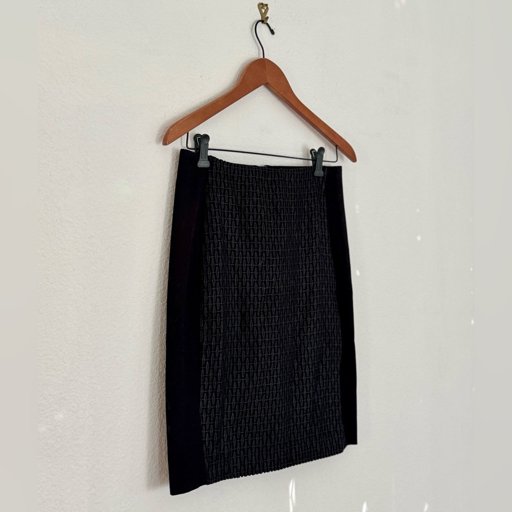 Roland Mouret for Banana Republic Black Textured Skirt – Size 10